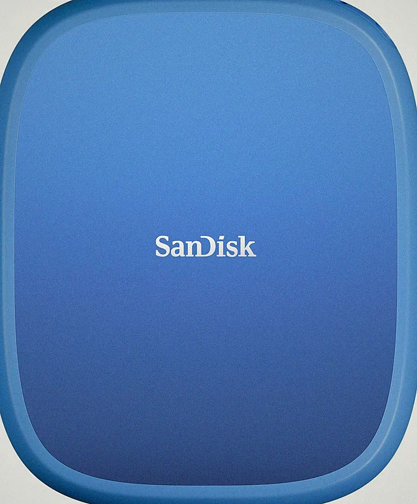 SANDISK - 2TB Creator Phone SSD External USB Type C Drive with Magsafe Compat...